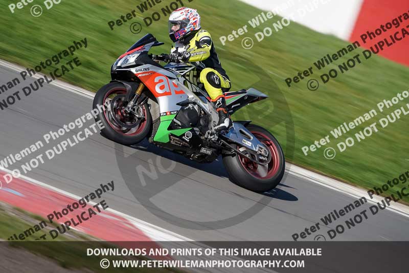 donington no limits trackday;donington park photographs;donington trackday photographs;no limits trackdays;peter wileman photography;trackday digital images;trackday photos